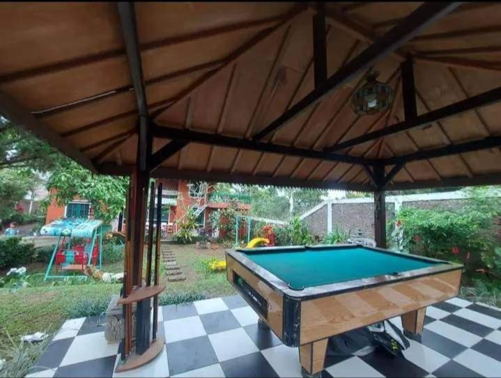 Villa Sentebale ボゴール エクステリア 写真